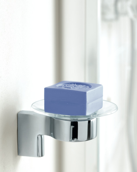 IS_Connect_A9155AA_Amb_NN_lifestyle;soap;blue
